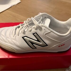 New Balance 442 V2 Soccer/Football Turf Cleats - size 9 Wide
